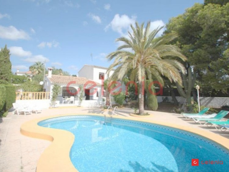 Alquiler Vacacional De Chalet Con Piscina Privada En Calpe Celenia